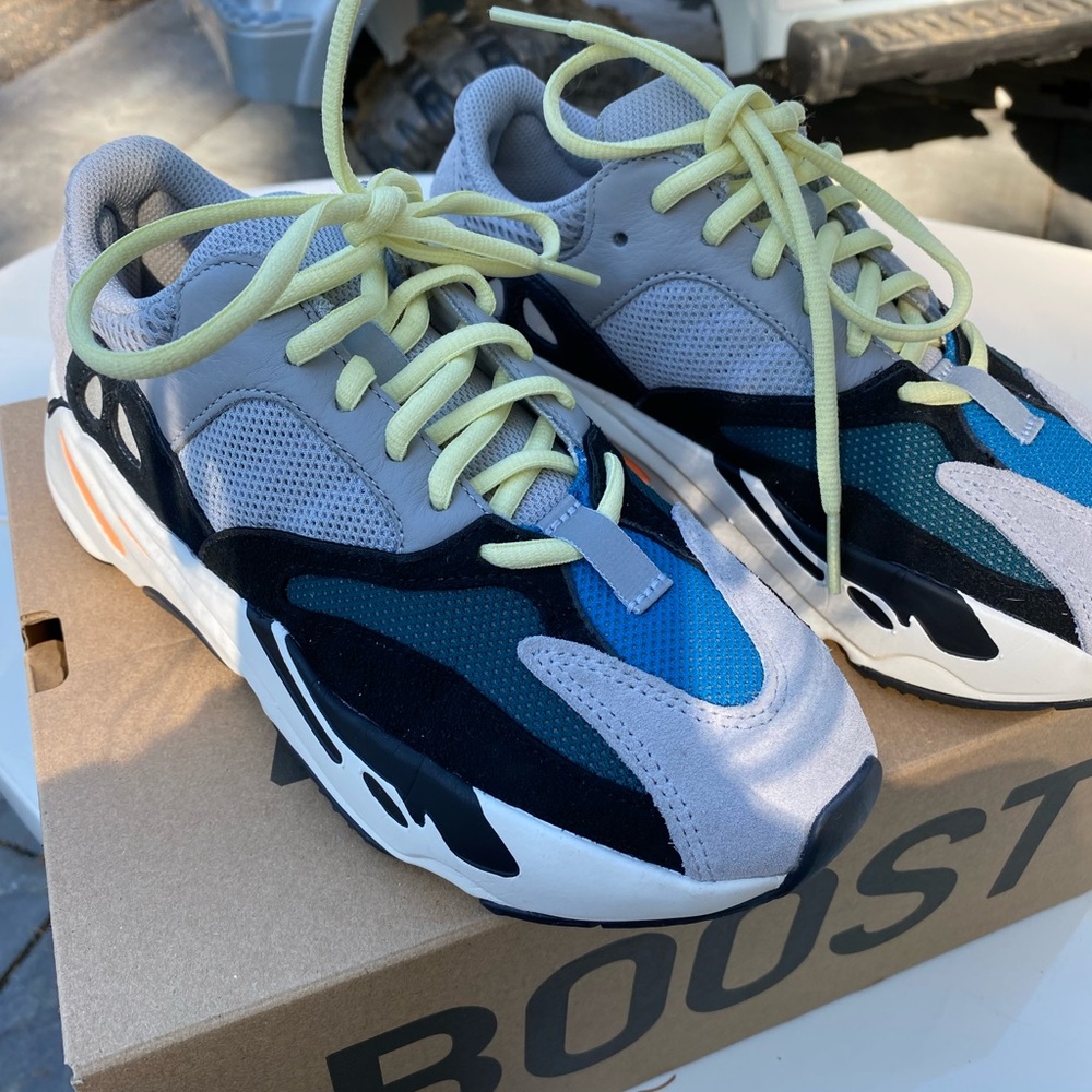 Yeezy Boost 700 wave runner, brand new size 5m or 6W